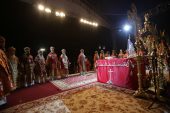 В сотую годовщину мученического подвига Царской семьи Предстоятель Русской Церкви совершил литургию на площади перед Храмом на Крови в Екатеринбурге