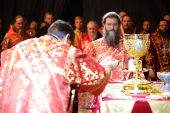 В сотую годовщину мученического подвига Царской семьи Предстоятель Русской Церкви совершил литургию на площади перед Храмом на Крови в Екатеринбурге