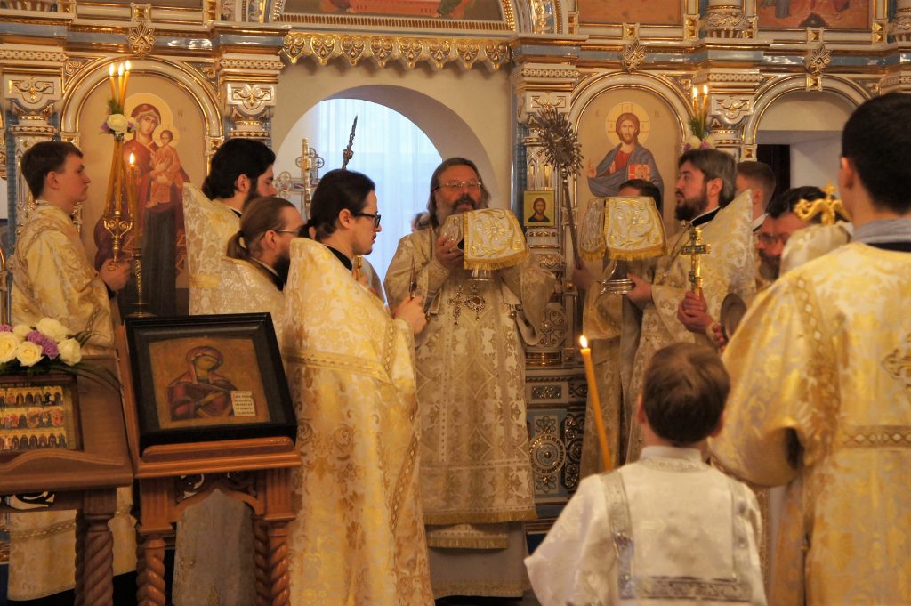 17 января (в четверг) в нашем храме будет служить митрополит Екатеринбургский и Верхотурский Кирилл