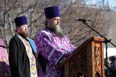 Молебен Торжества православия у Театра драмы собрал более 8 000 человек